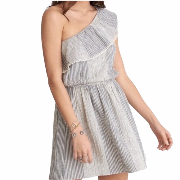 American Eagle Outfitters Dresses & Skirts - ❤️3/$10 American Eagle Dree One Shoulder Stripe M